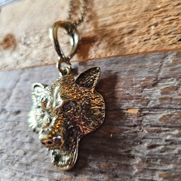 Antique Brass Metal Wolf Statement Necklace - Picture 4 of 4